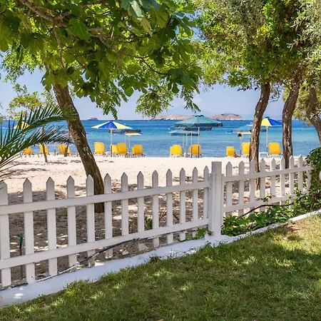 Astris Beach Apartment *