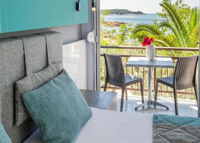 公寓 Astris Beach *